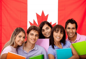 tvkitj45huvy093itkp5o 300x205 آموزش همراه با کسب درآمد با تحصیل در دانشگاه‌های کانادا